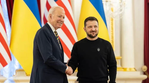 Biden announces new US aid package in conversation with Zelenskyy