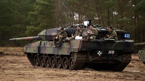 Spain to hand over 20 armored personnel carriers, a field hospital and 4 repaired Leopard 2s to Ukraine