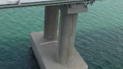 Cracks appeared on the supports of the Crimean bridge