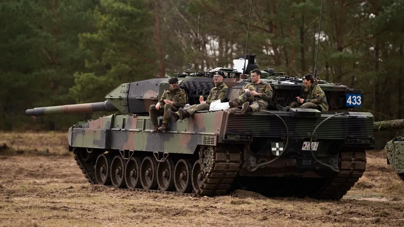 Іспанія передасть Україні 20 БТР, польовий госпіталь і 4 відремонтованих Leopard 2