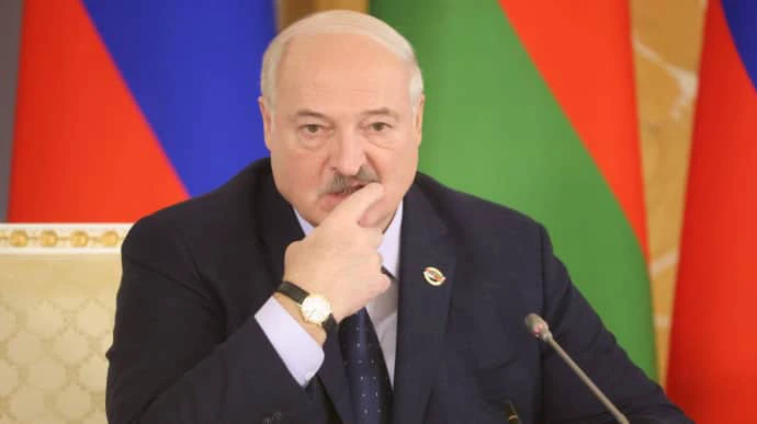 Лукашенко помилував ще 32 білоруських політичних в’язнів