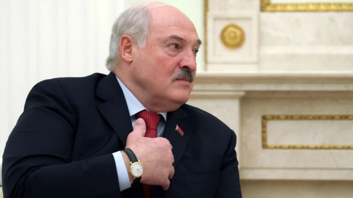 Lukashenko claims to have made arrangement with Ukraine not to cover drones flying into Belarus