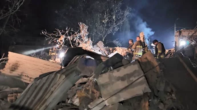 Russian strike on Kramatorsk: 4 Reuters employees injured, another journalist remains under rubble – photos