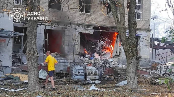 Russian strike on Sumy hospital: death toll and casualties rise – photos